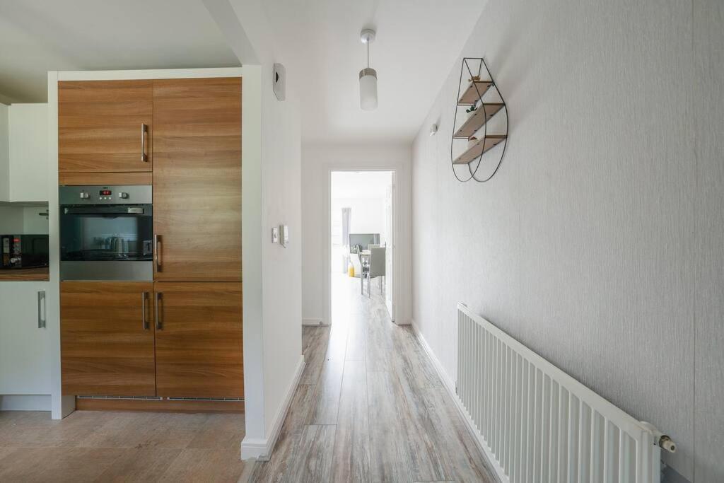 Stylish 2-Bed Home - For Company Contractor And Leisure Stays - Nec, Airport, Hs2, Contractors, Resort World Birmingham Exterior foto